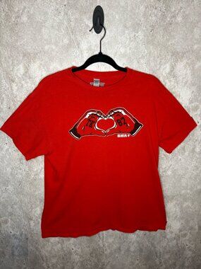 ❤️💛 Travis Kelce | Heart Hands Tee | #87 | Size Medium